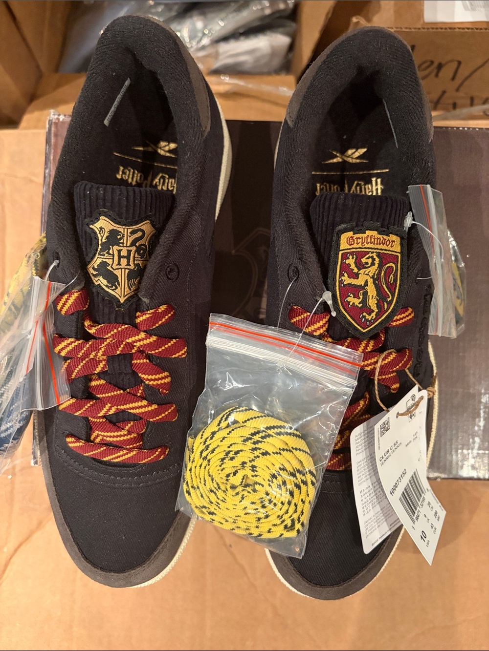 Reebok Black Gryffindor Crest Low-Top Sneakers with Red & Yellow Laces